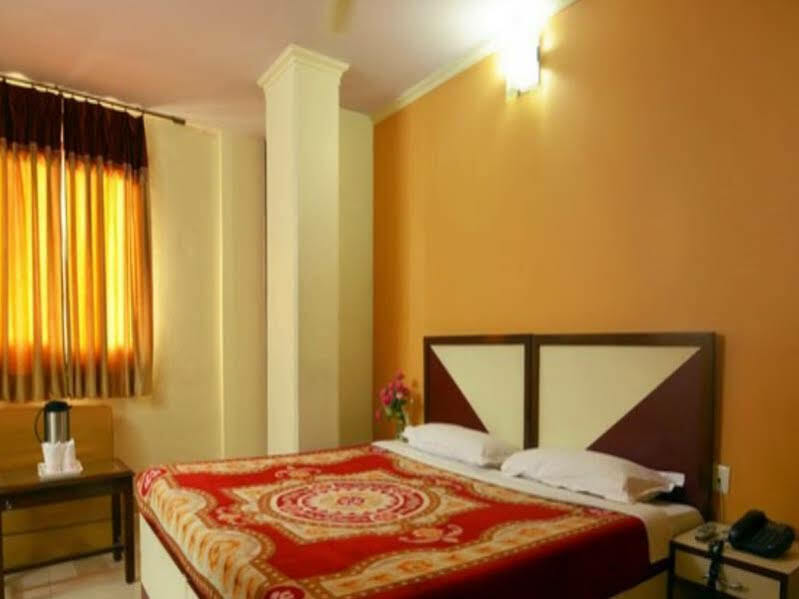Heritage Inn New Delhi Exterior photo